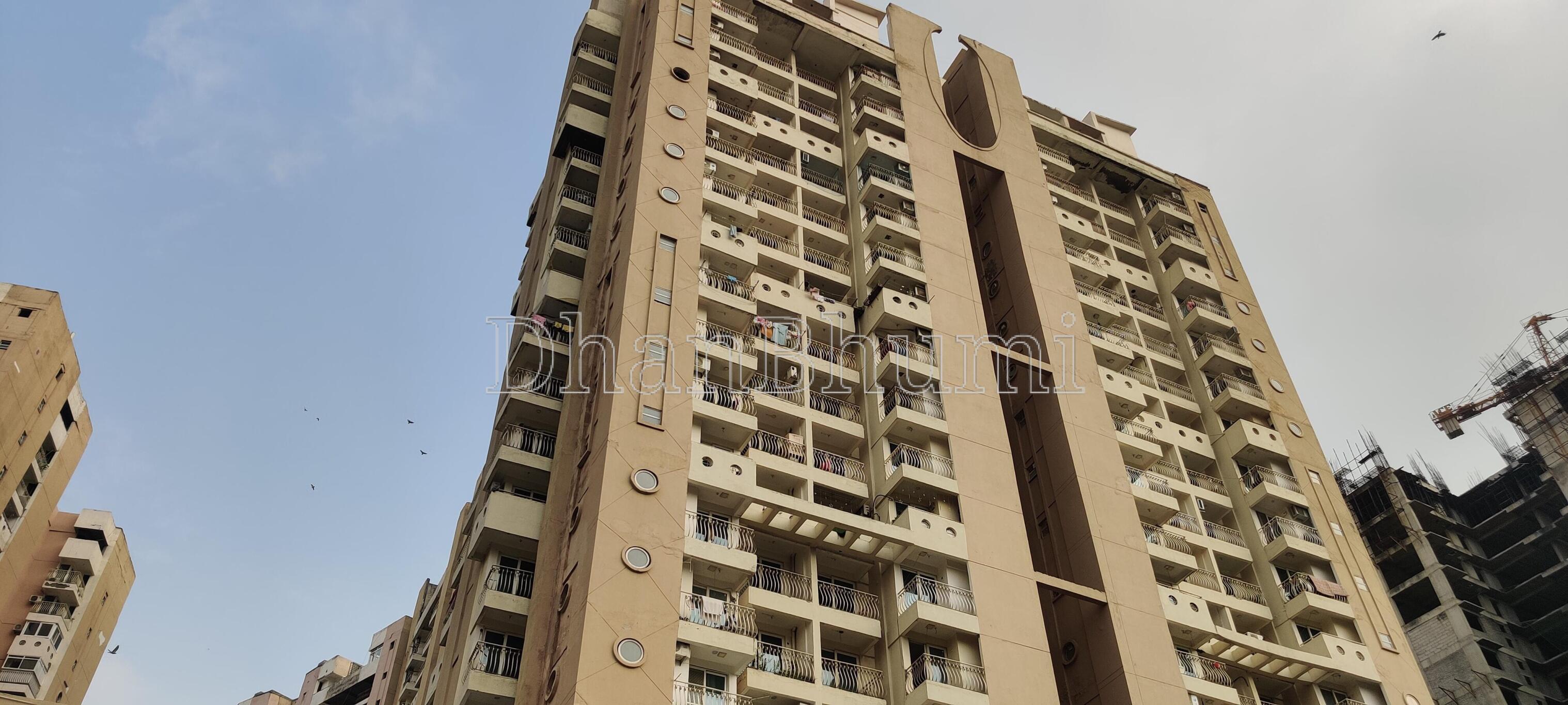 Sikka Kaamna Greens
