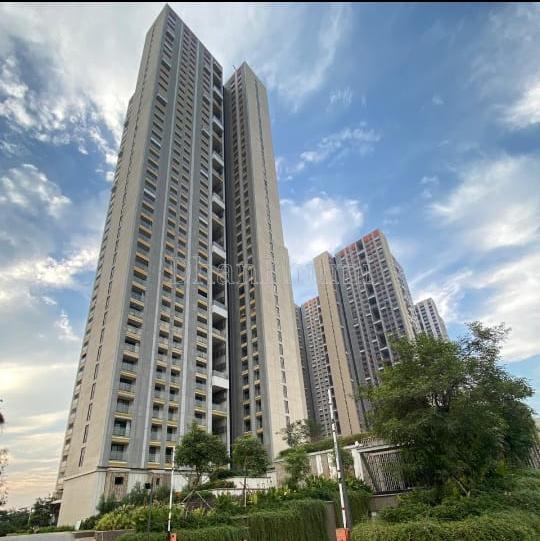 Lodha Aura