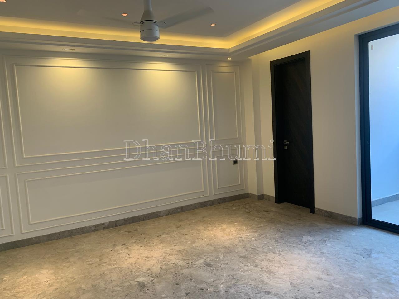 property_images/1757152596_68bc055477f86.jpeg