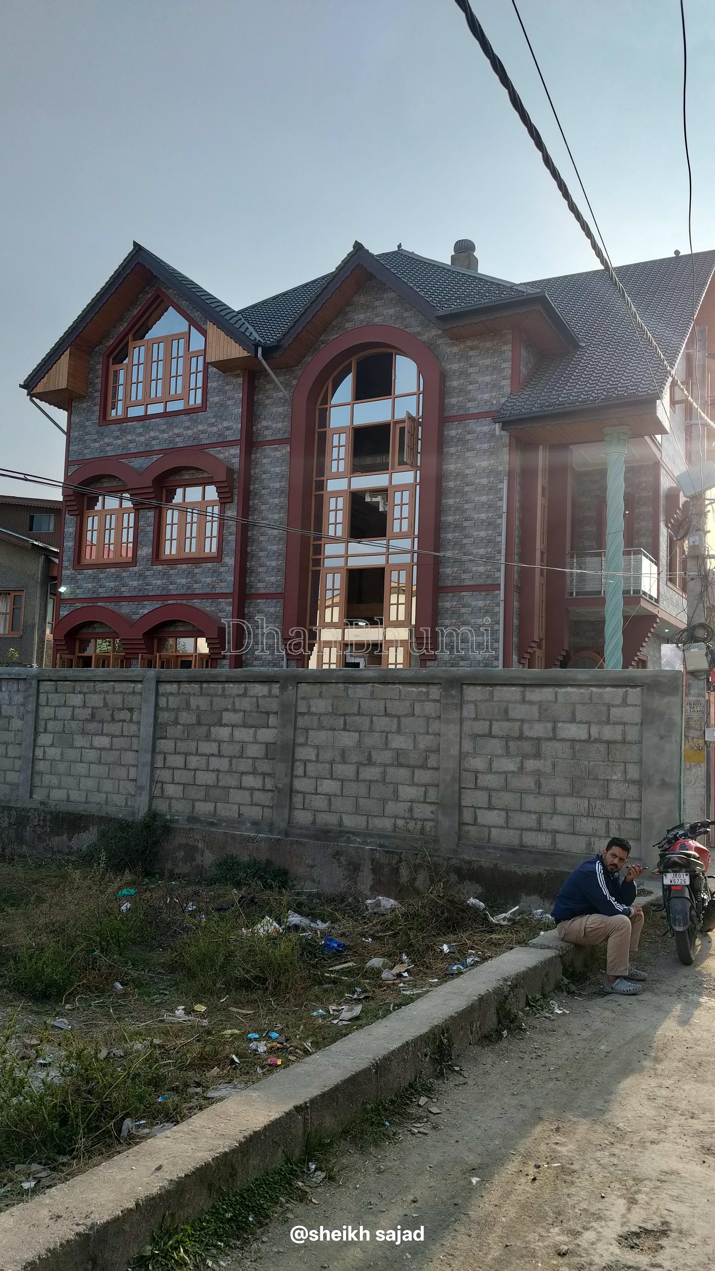 property_images/1762249257_6909ca2988054.jpg