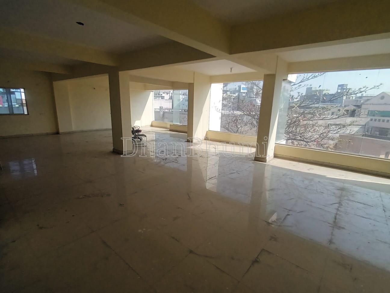 property_images/1762875798_69135996b0100.jpg