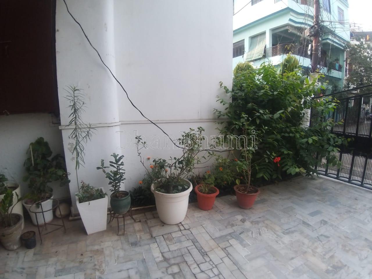 property_images/1764743535_692fd96f9fa08.jpeg