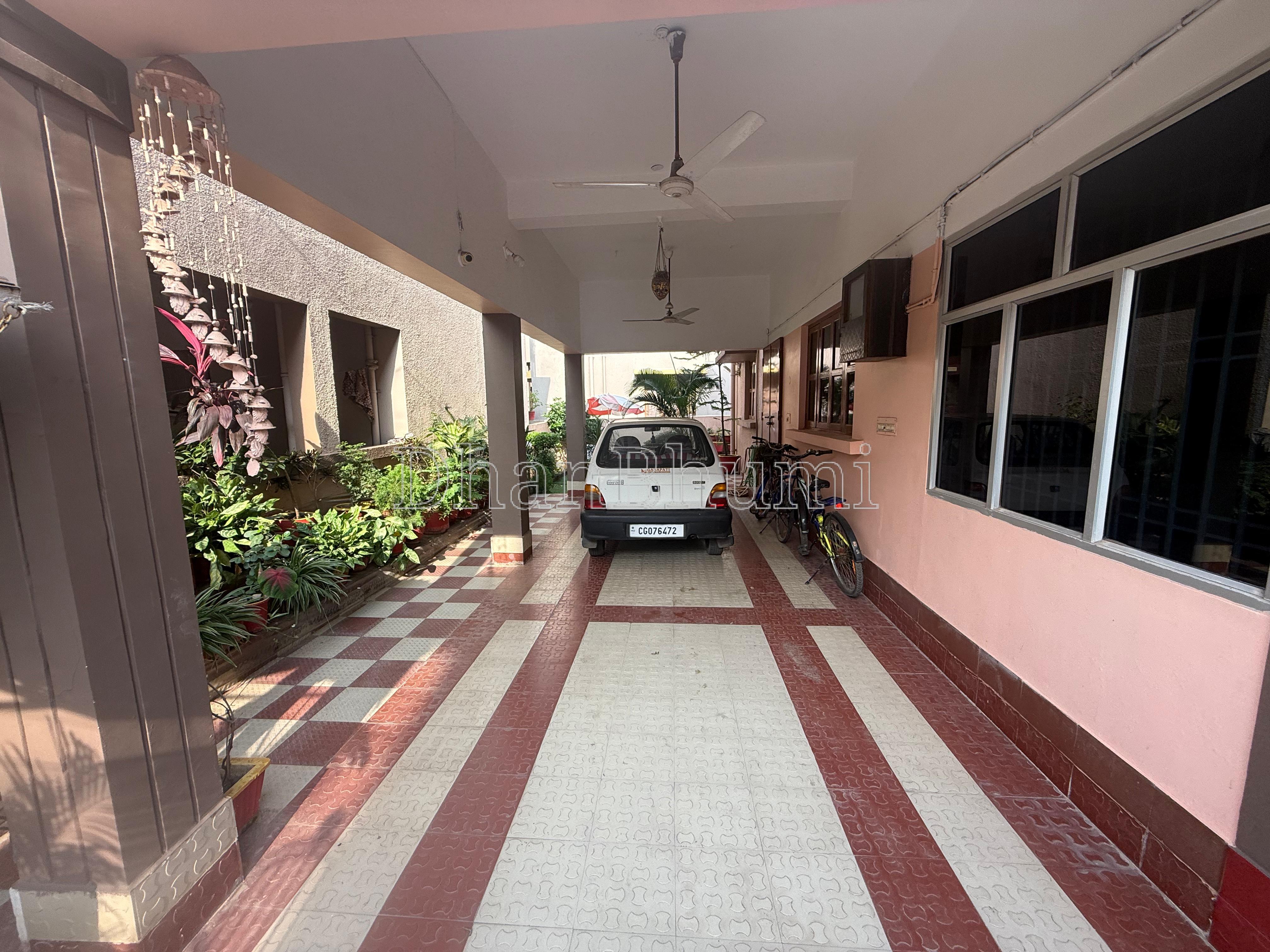 property_images/1765538420_693bfa74cddb6.jpeg