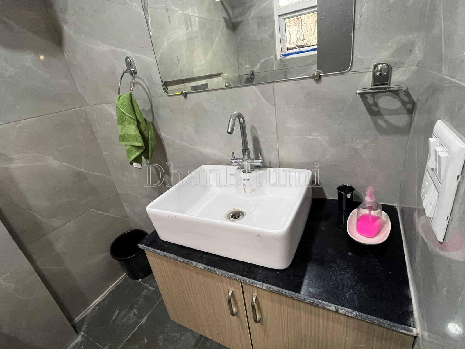property_images/1775627292_69d5ec1c830b5.jpeg