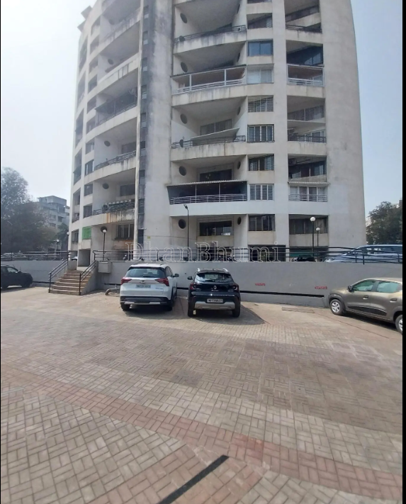 property_images/1777368909_69f07f4d9e88b.png