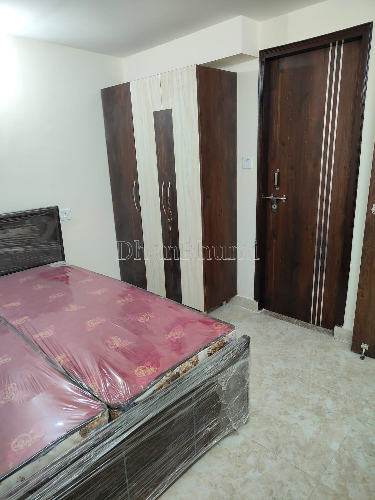 property_images/1_bhk_flatapartment_in_delhi_1788966344_6aa175c86b349.jpg
