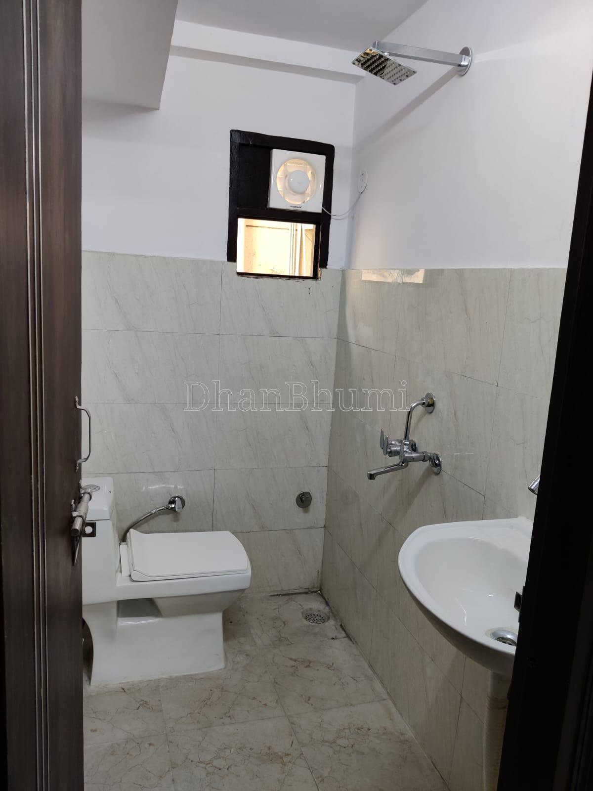 property_images/1_bhk_flatapartment_in_delhi_1788966344_6aa175c8e984c.jpg
