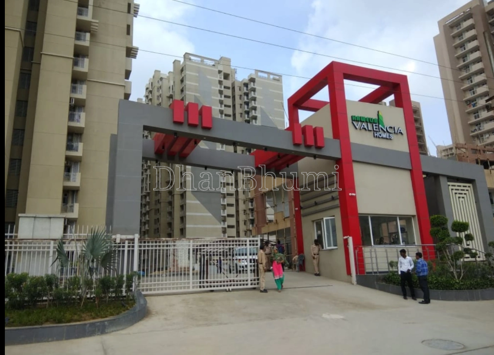 property_images/2_bhk_flatapartment_in_greater_noida_1778241638_69fdd06631e86.png