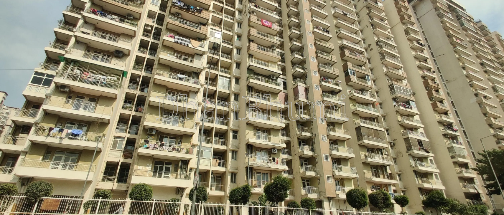 property_images/2_bhk_flatapartment_in_greater_noida_1778308016_69fed3b0d9f58.png