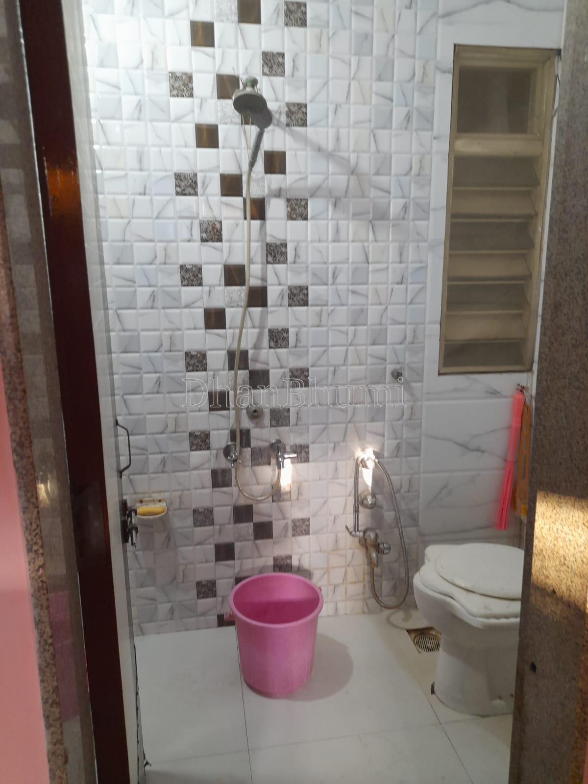 property_images/2_bhk_independent_builder_floor_in_surat_1781155556_6a2a46e4da83e.jpeg