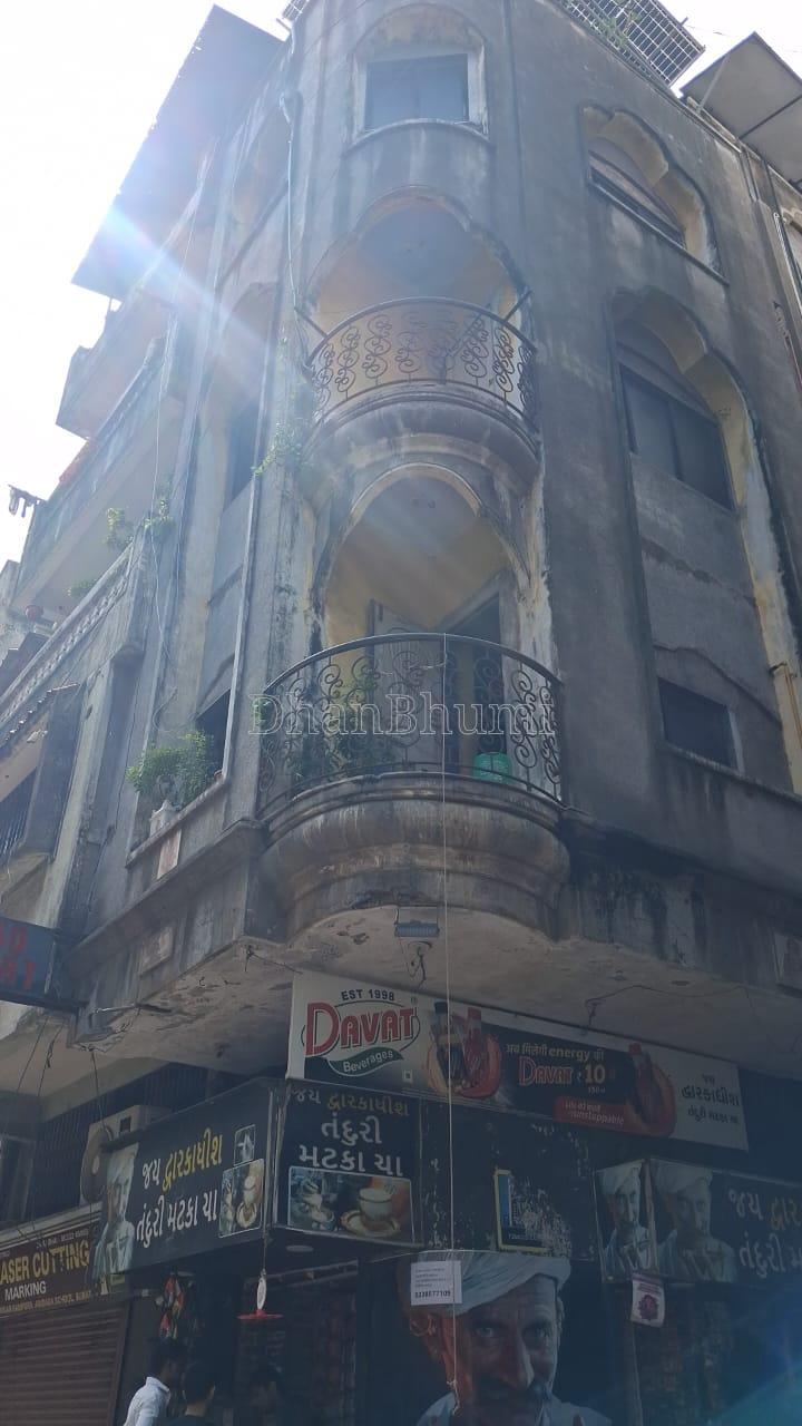 property_images/3_bhk_independent_housevilla_in_surat_1785837722_6a71b89a9d4c5.jpeg