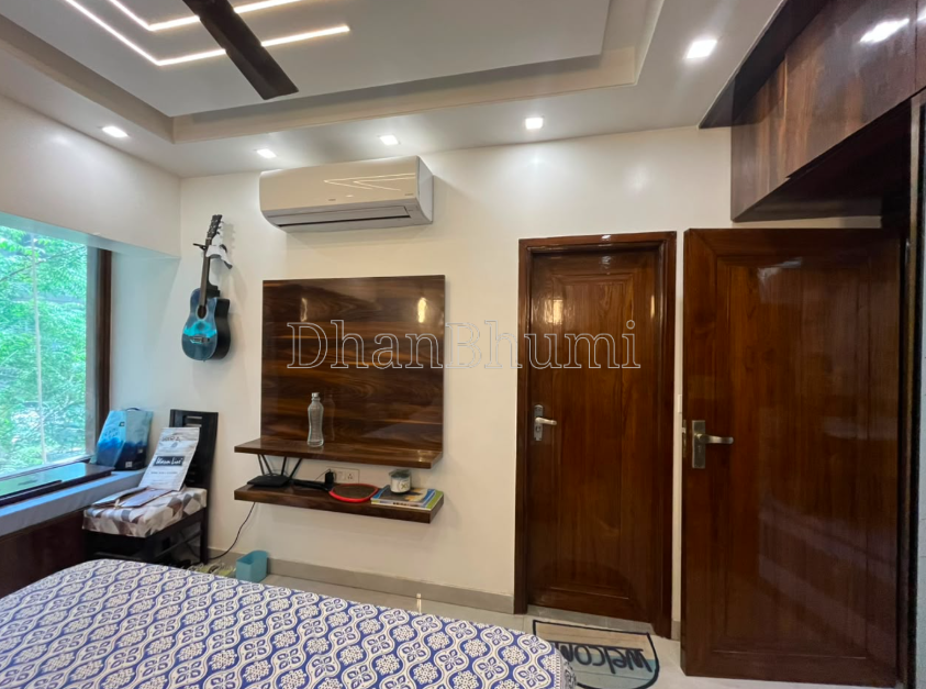 property_images/4_bhk_flatapartment_in_delhi_1786100214_6a75b9f6d1141.PNG