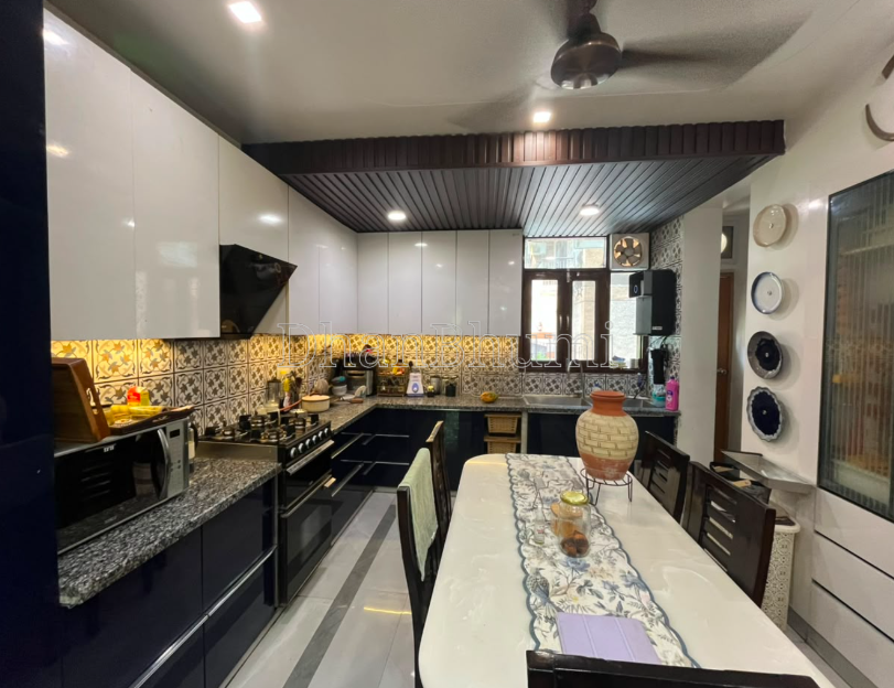 property_images/4_bhk_flatapartment_in_delhi_1786100215_6a75b9f70f5ac.PNG