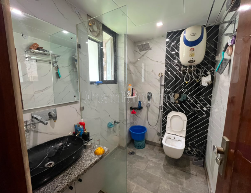 property_images/4_bhk_flatapartment_in_delhi_1786100215_6a75b9f742bfe.PNG