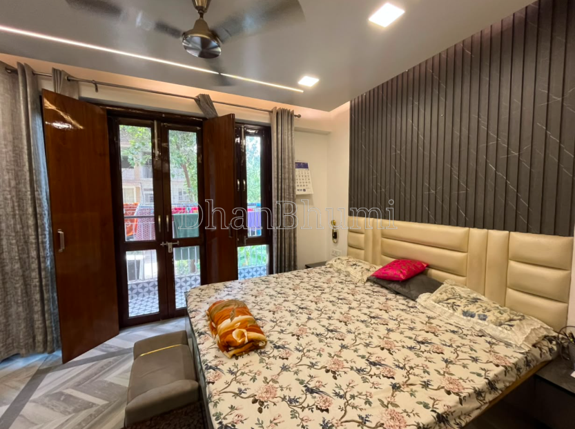 property_images/4_bhk_flatapartment_in_delhi_1786100215_6a75b9f77d6d4.PNG