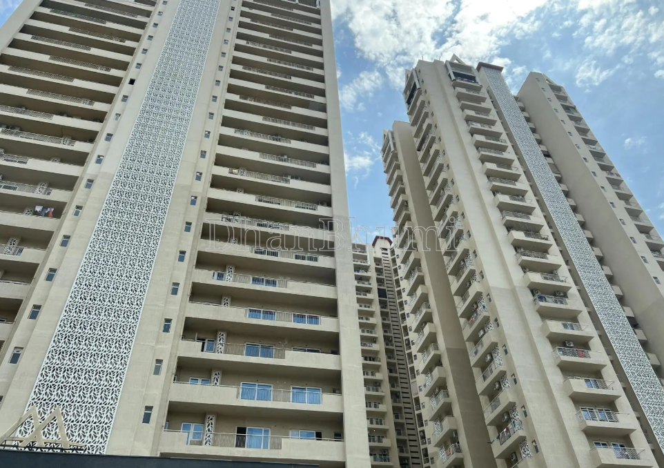 property_images/4_bhk_flatapartment_in_greater_noida_1786345268_6a797734d60e0.png