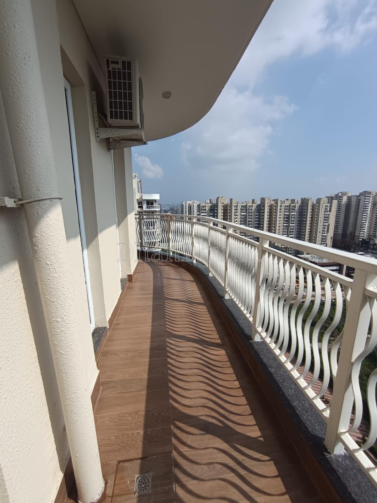 property_images/4_bhk_flatapartment_in_gurugram_1781261787_6a2be5db9d1c0.jpeg