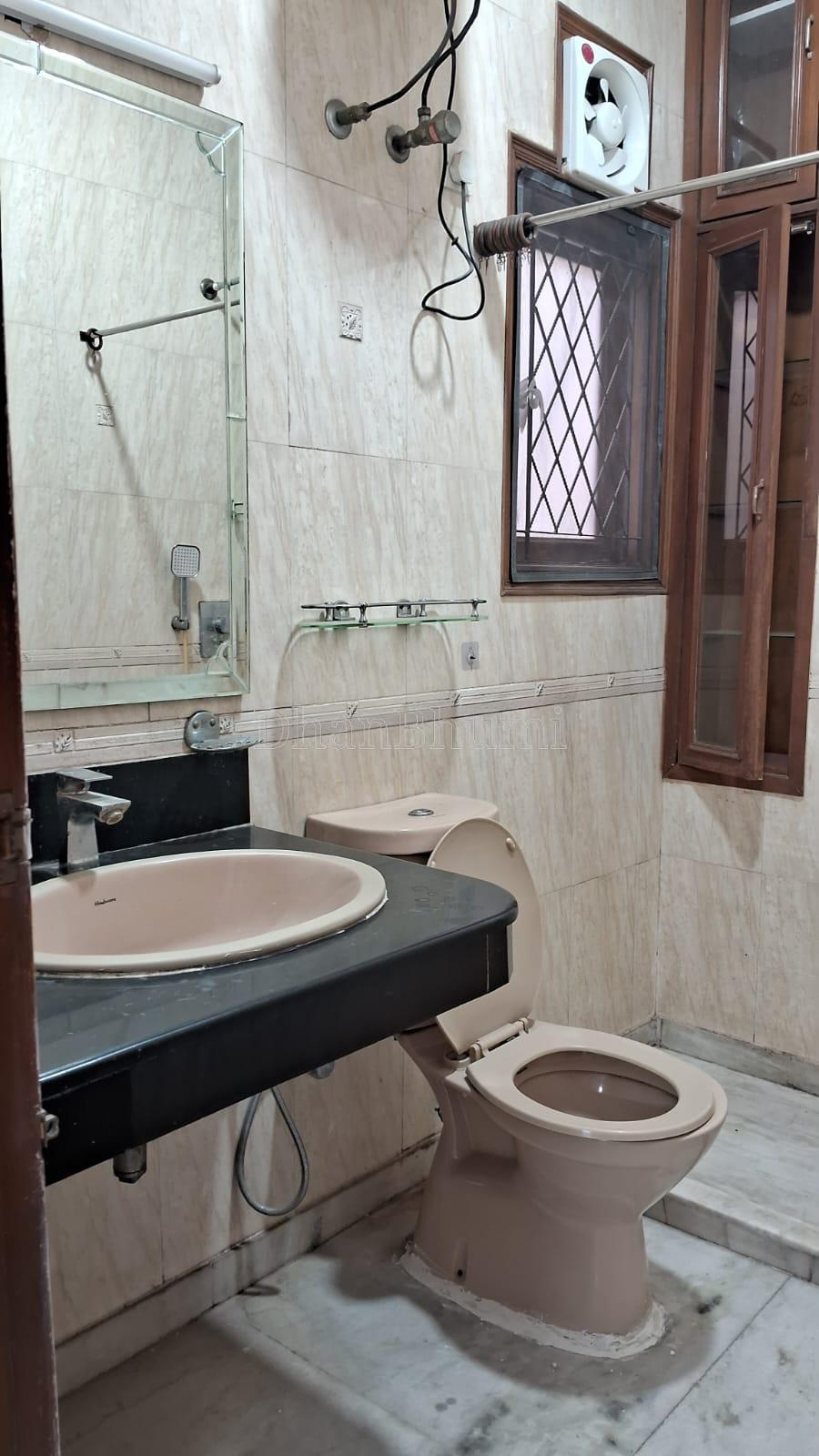property_images/4_bhk_independent_builder_floor_in_delhi_1785318870_6a69cdd61f121.jpeg
