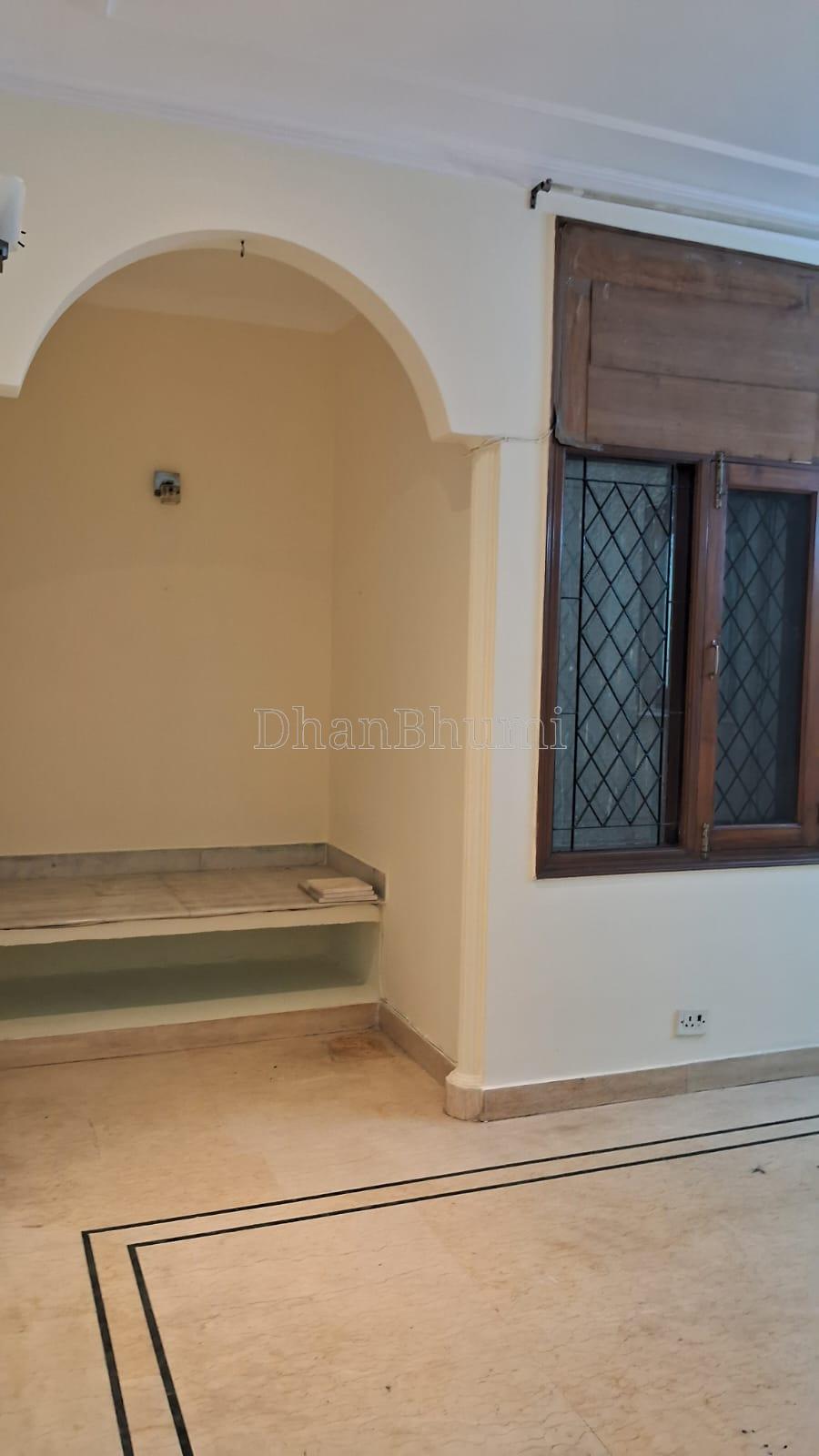 property_images/4_bhk_independent_builder_floor_in_delhi_1785318870_6a69cdd637b17.jpeg