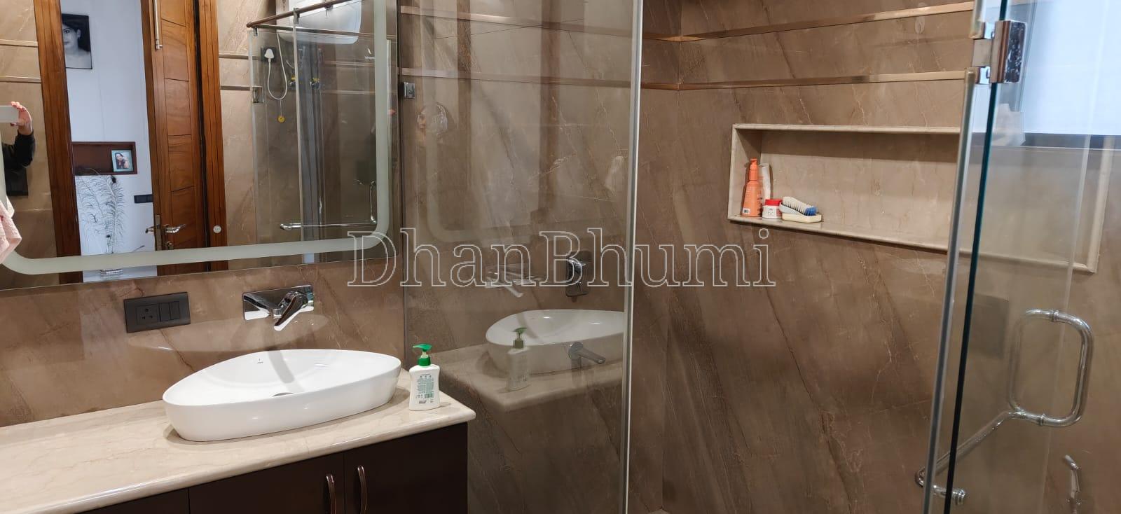 property_images/4_bhk_independent_builder_floor_in_gurgaon_1780908915_6a268373aaab0.jpeg