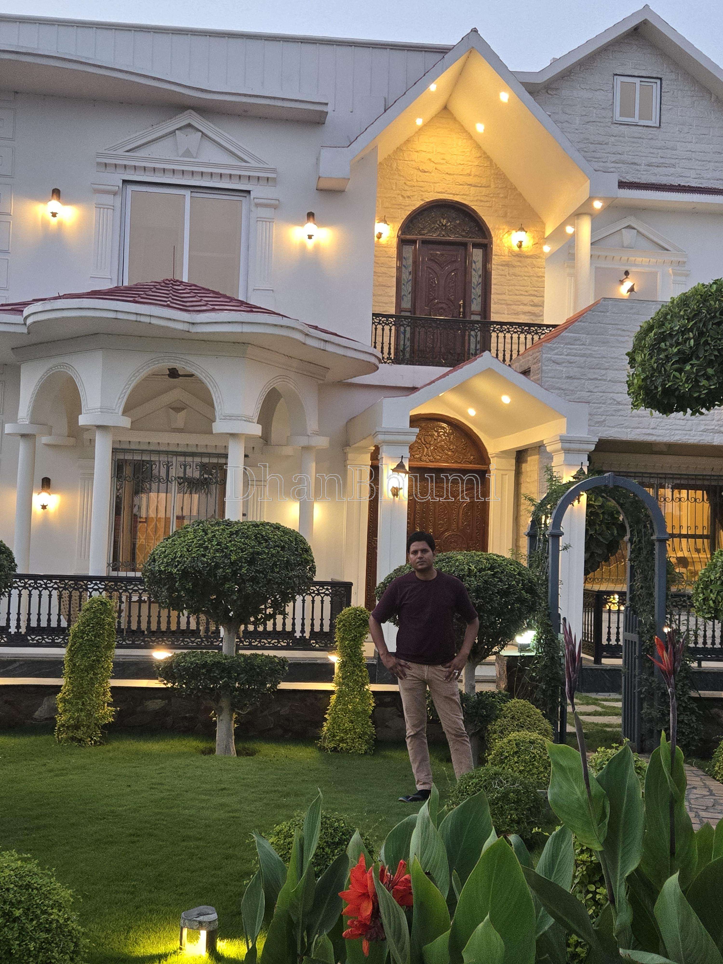 property_images/5_bhk_farmhouse_in_noida_1782634181_6a40d6c5a7516.jpg