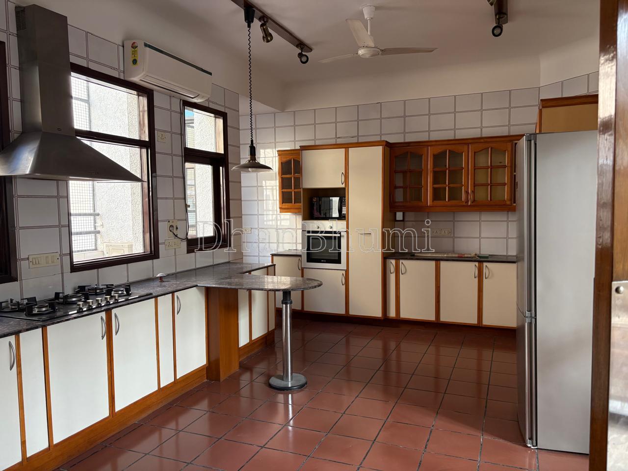 property_images/5_bhk_independent_builder_floor_in_delhi_1785318173_6a69cb1d03f0e.jpeg