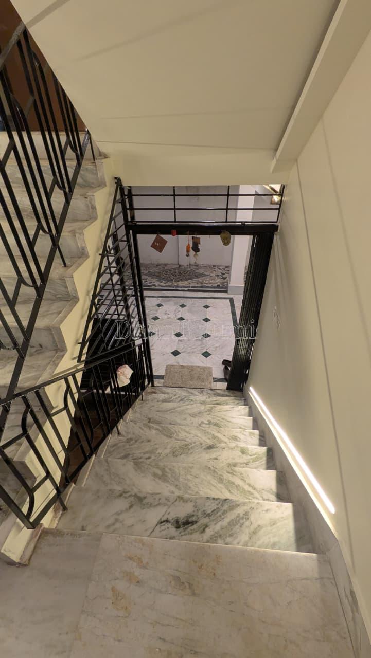 property_images/6_bhk_independent_housevilla_in_kolkata_1791204039_6ac39ac70680a.jpg