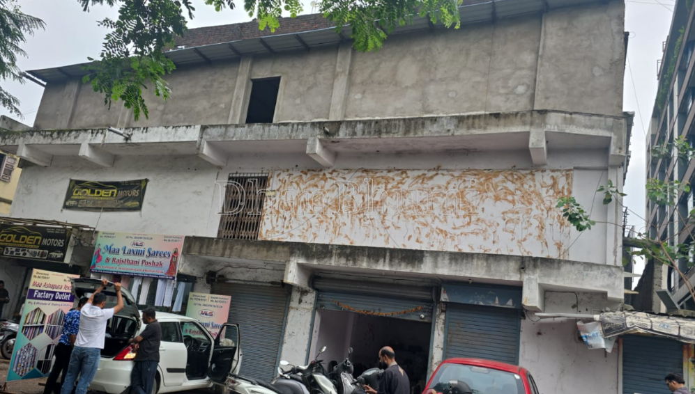 property_images/commercial_buildingsco_in_surat_1791019248_6ac0c8f0f35e6.png