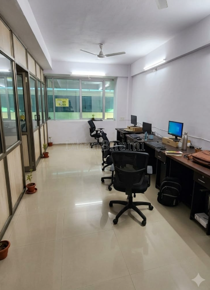 property_images/office_in_surat_1785829535_6a71989f12678.png