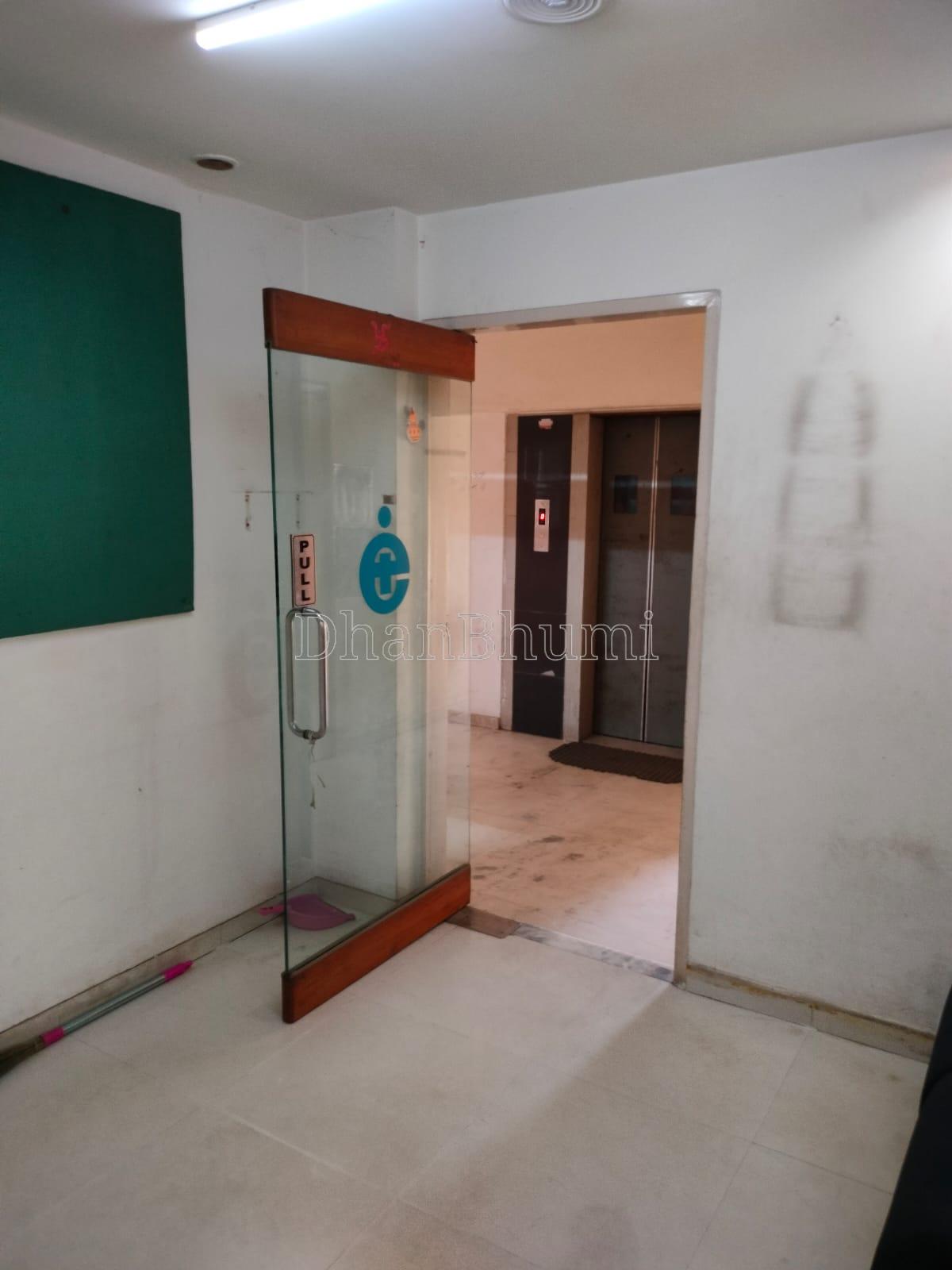 property_images/office_in_vadodara_1786355526_6a799f46e7b9a.jpeg