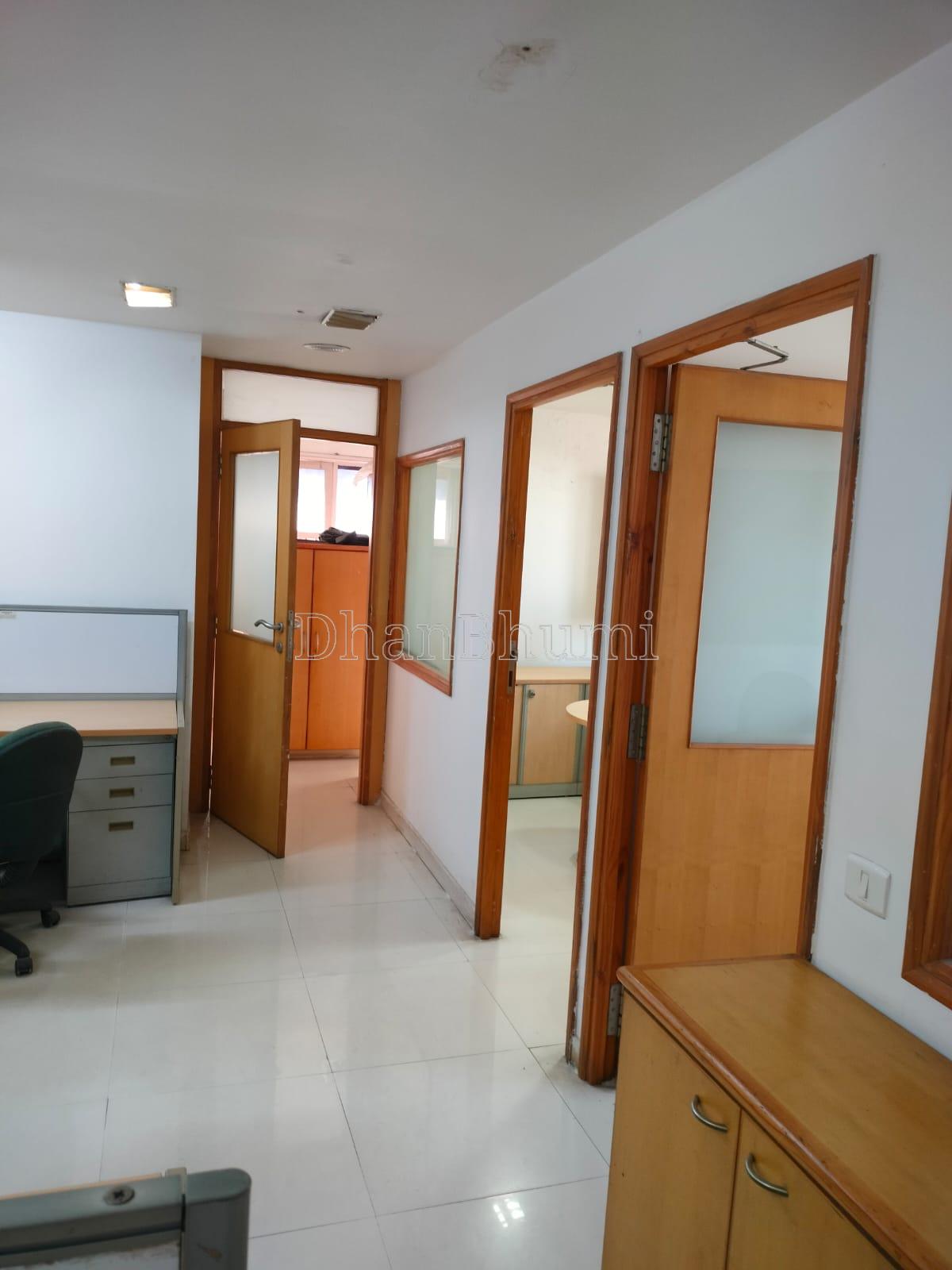 property_images/office_in_vadodara_1786355527_6a799f473ae2e.jpeg