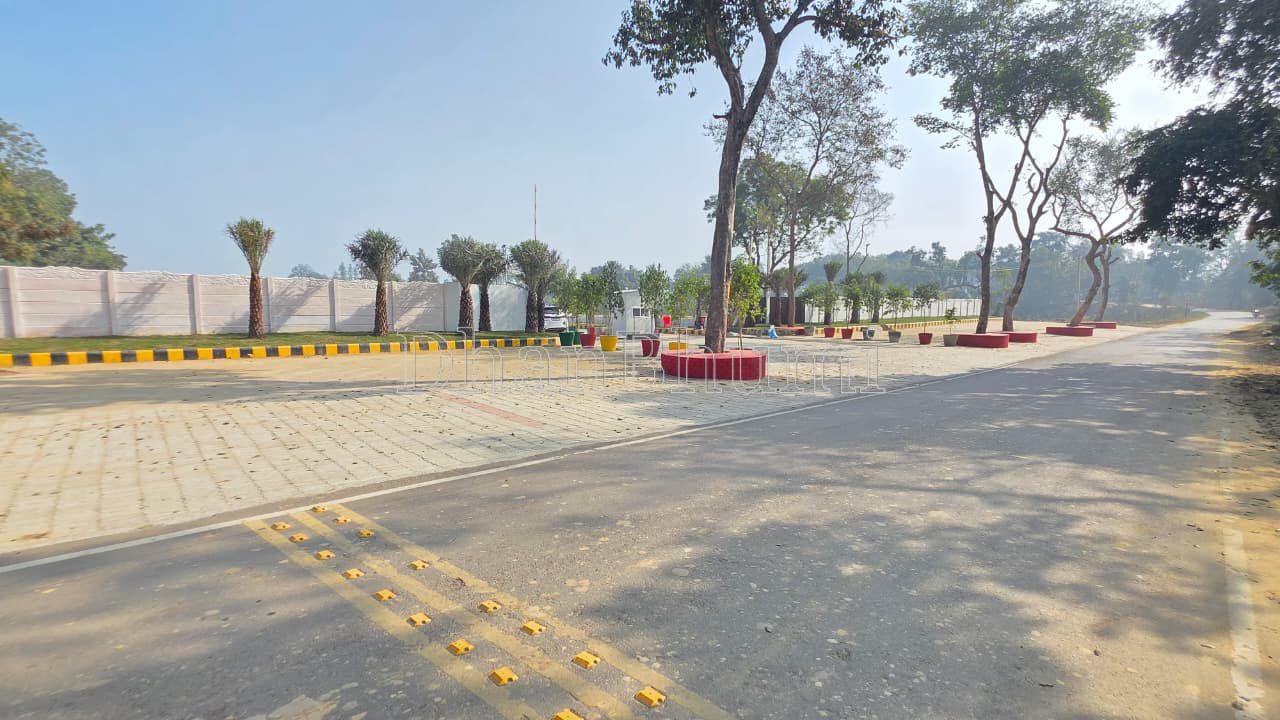 property_images/plot_in_lucknow_1782117986_6a38f6626d13e.jpeg