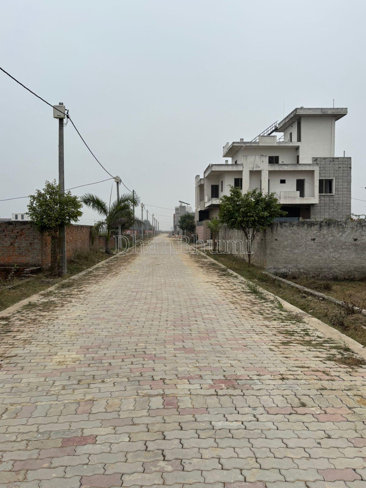 property_images/plot_in_lucknow_1785259839_6a68e73f90e95.jpg