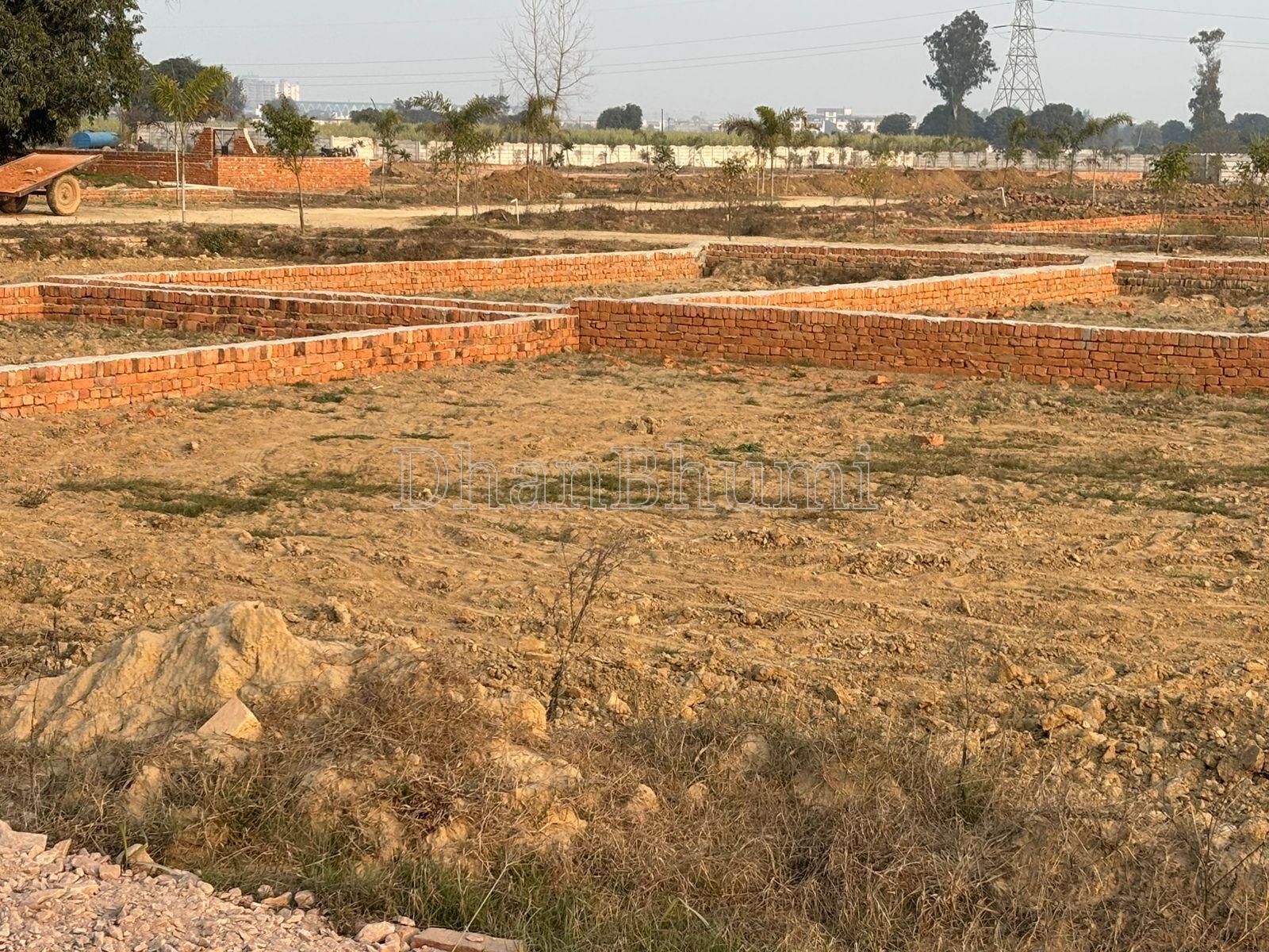 property_images/plot_in_meerut_1782205635_6a3a4cc3e92cf.jpeg