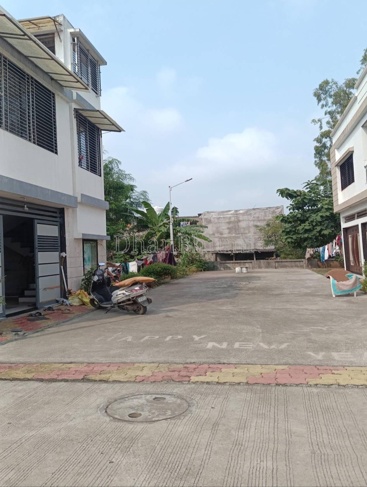 property_images/plot_in_surat_1781717092_6a32d86494919.jpg