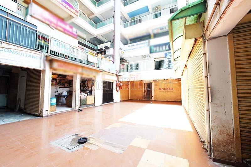 property_images/shopshowroom_in_ahmedabad_1786001504_6a7438602d7cd.jpeg