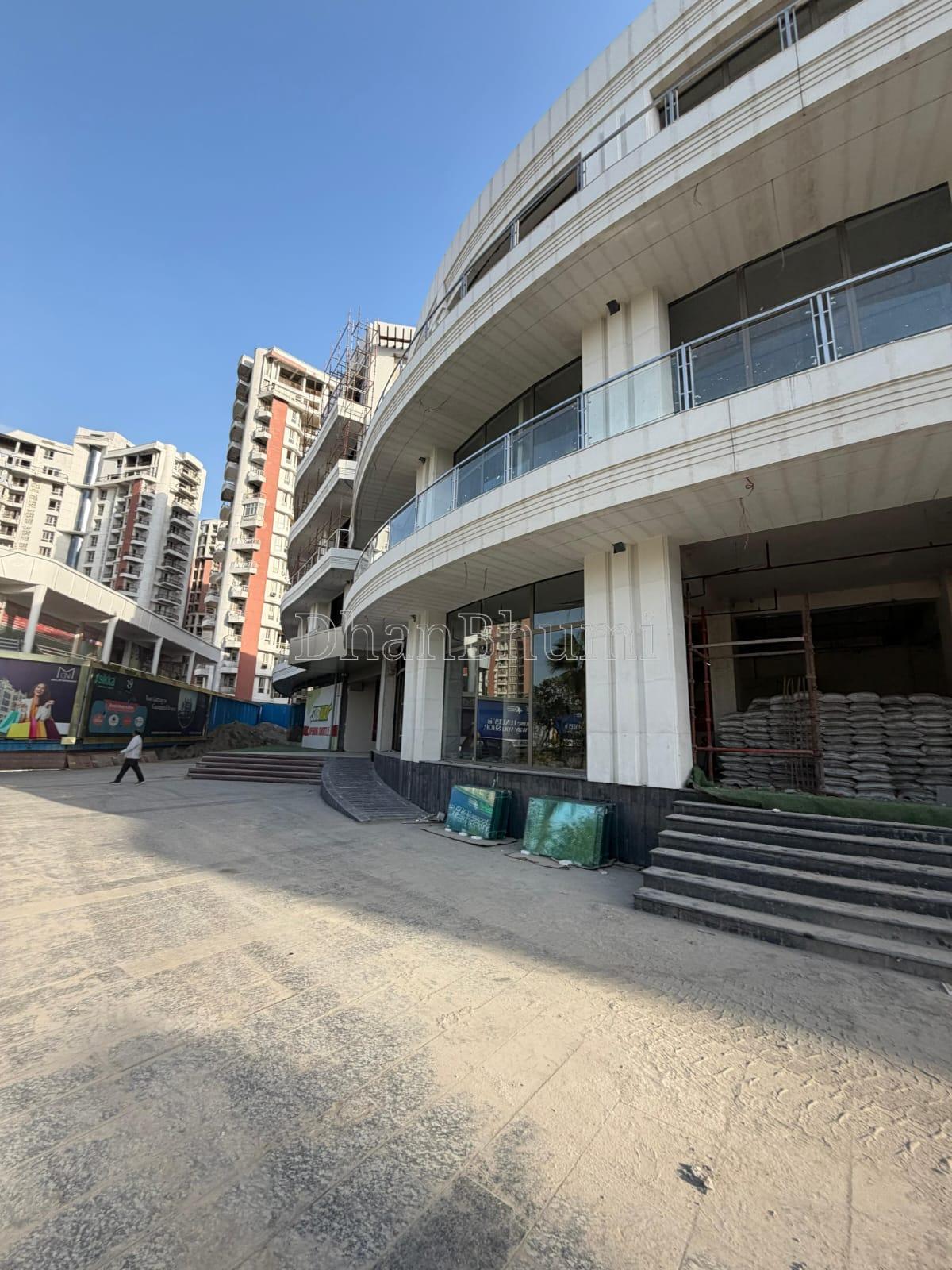 property_images/shopshowroom_in_greater_noida_1782731713_6a4253c188f14.jpeg