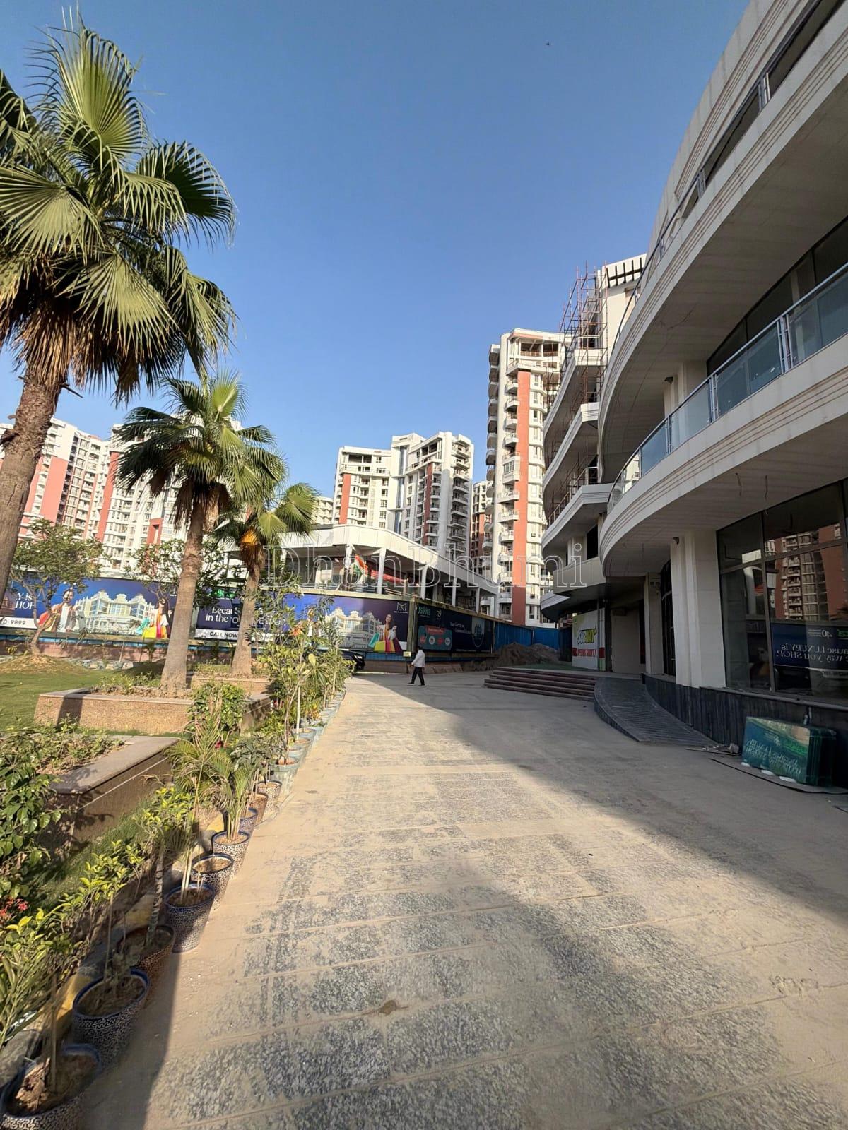 property_images/shopshowroom_in_greater_noida_1782731713_6a4253c1b8348.jpeg