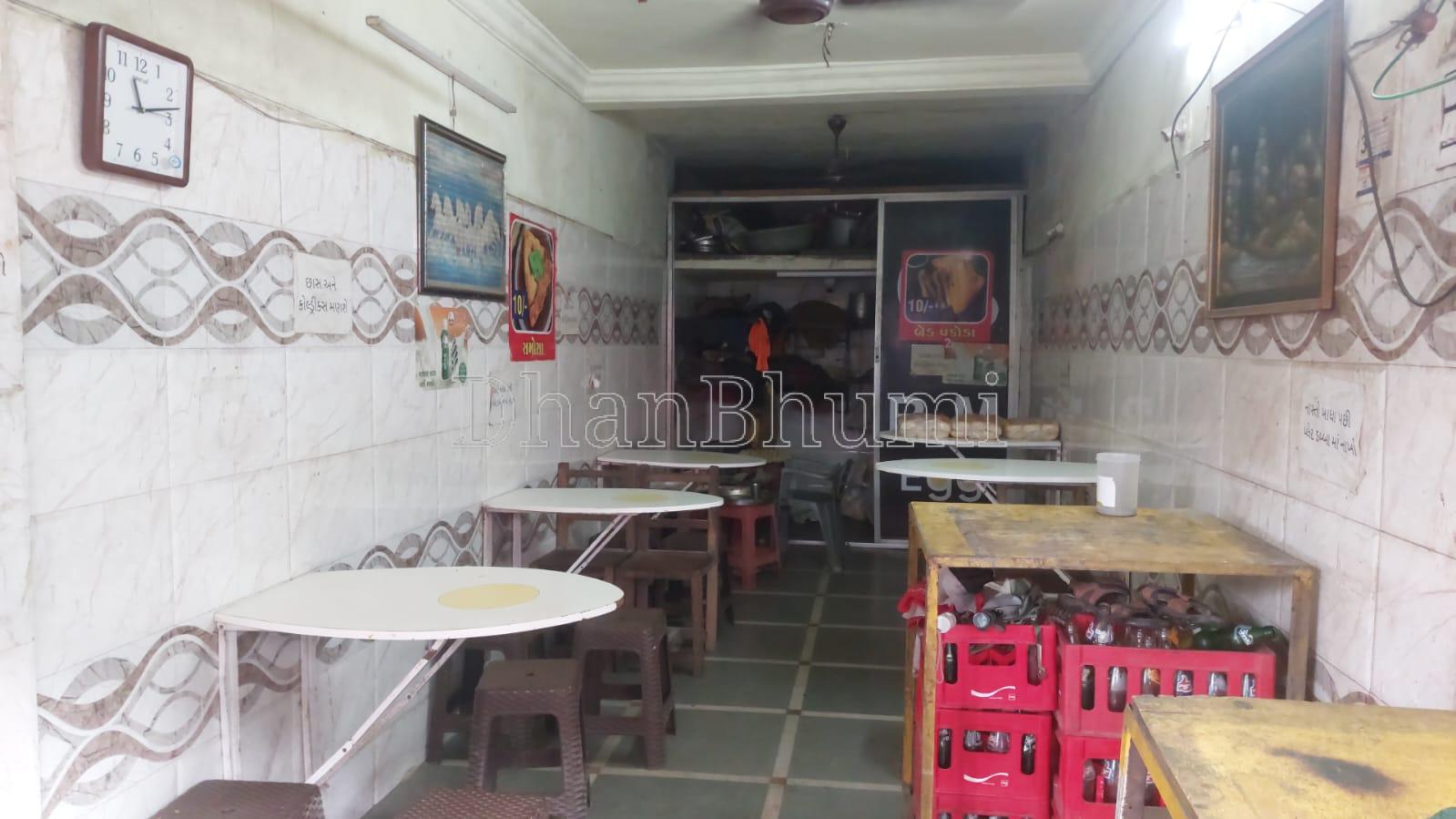 property_images/shopshowroom_in_surat_1784114599_6a576da761004.jpeg