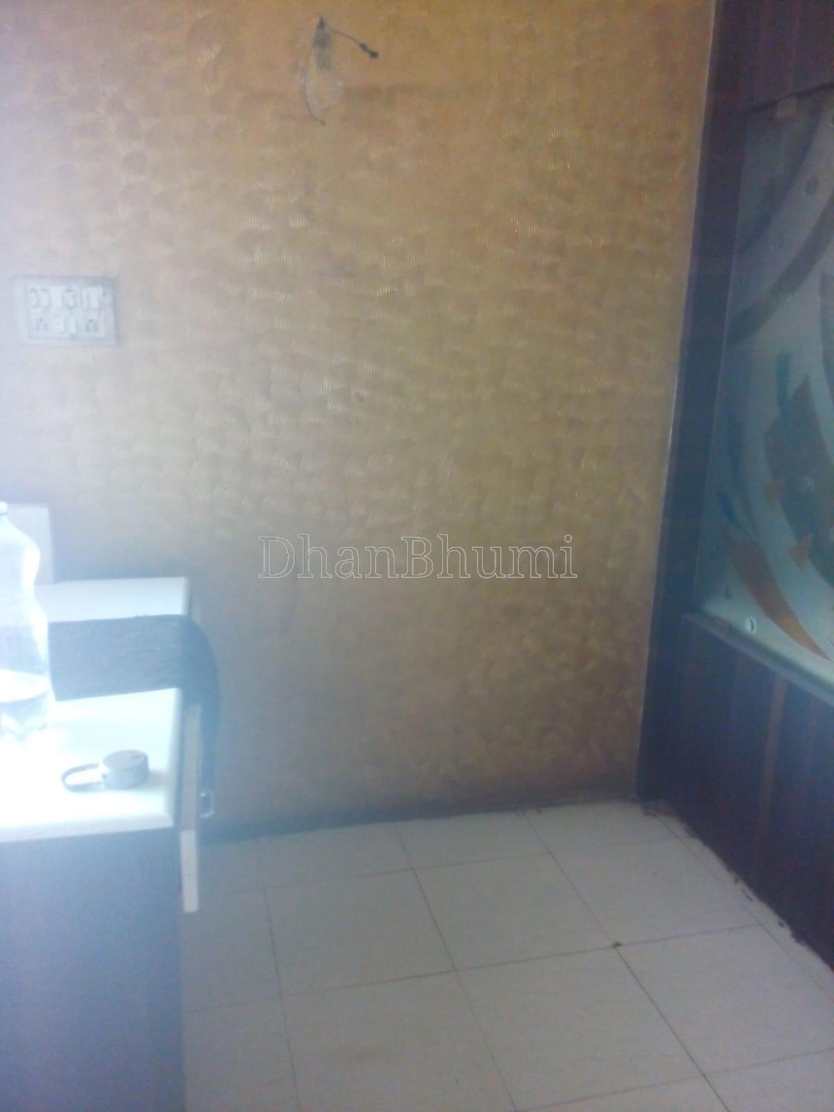 property_images/shopshowroom_in_surat_1784353697_6a5b13a1aea3d.jpeg