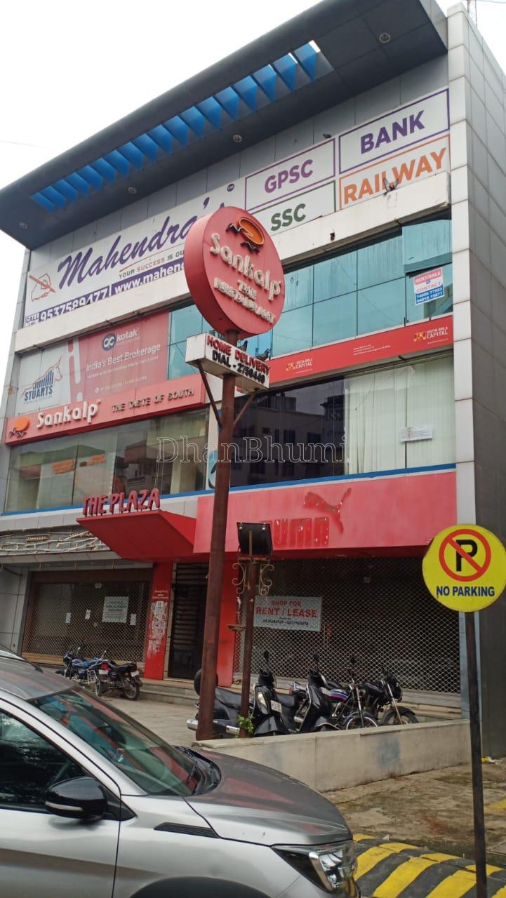 property_images/shopshowroom_in_vadodara_1784184483_6a587ea394e25.jpeg