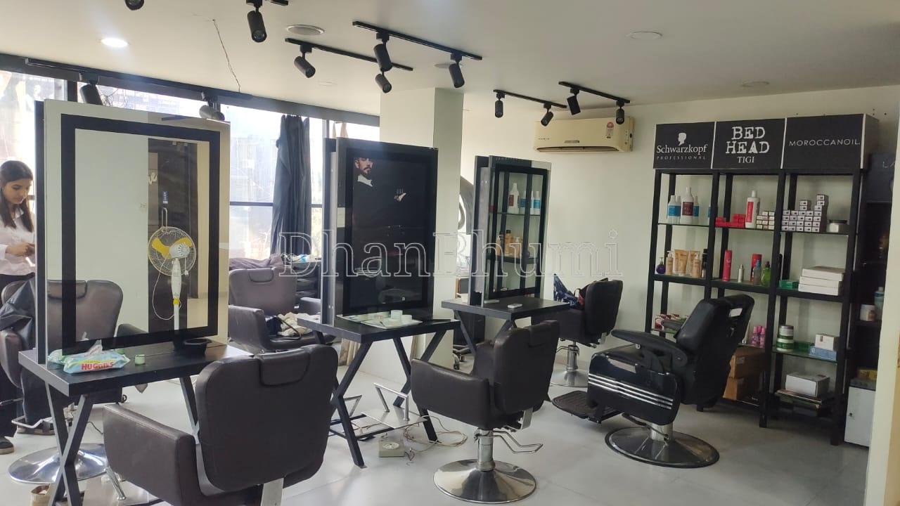 property_images/shopshowroom_in_vadodara_1784184483_6a587ea3a0f95.jpeg