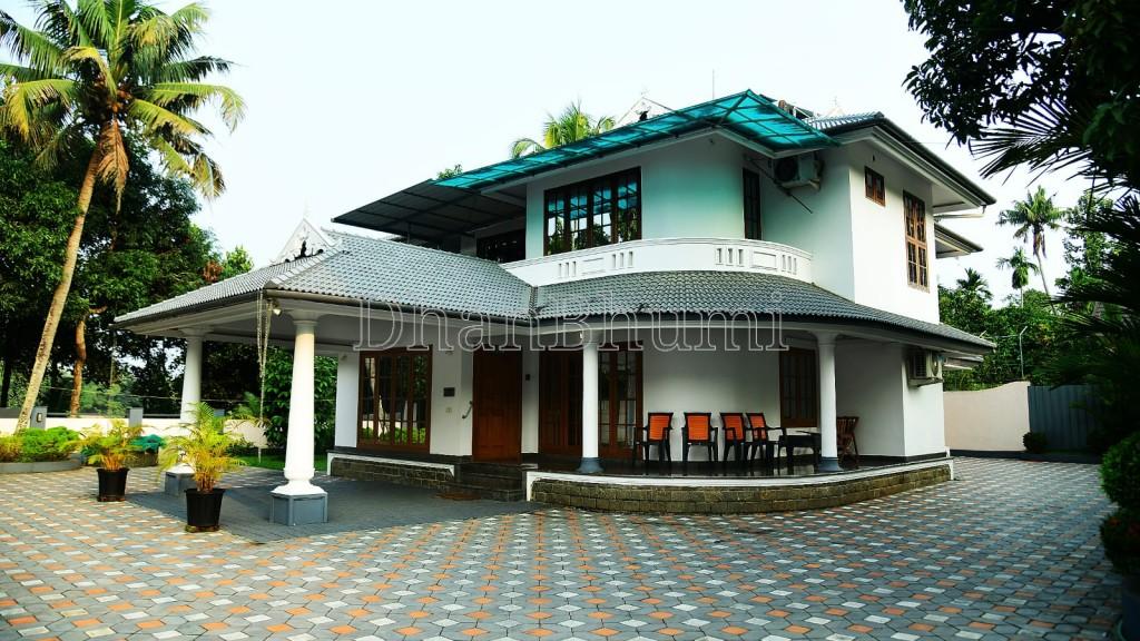 Riverfront Villas